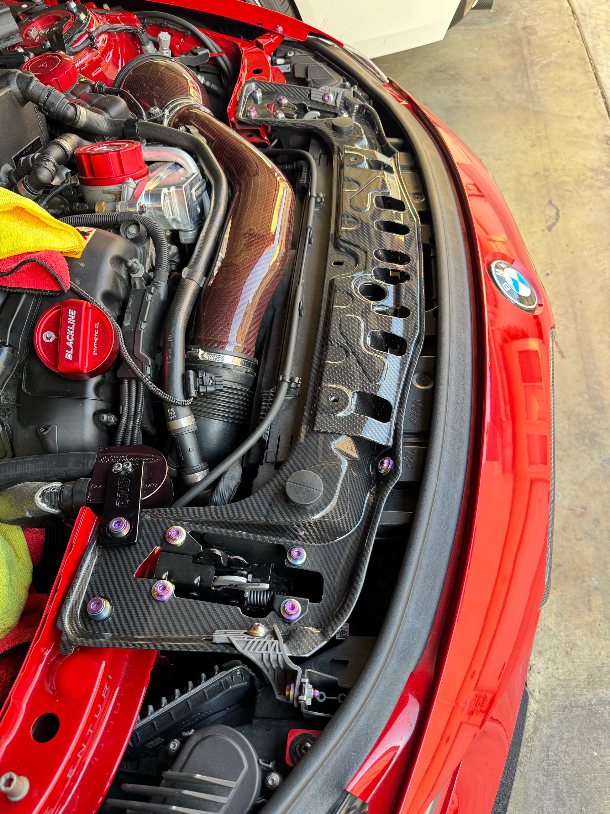 BMW F8X Carbon Fiber Radiator Support Brace