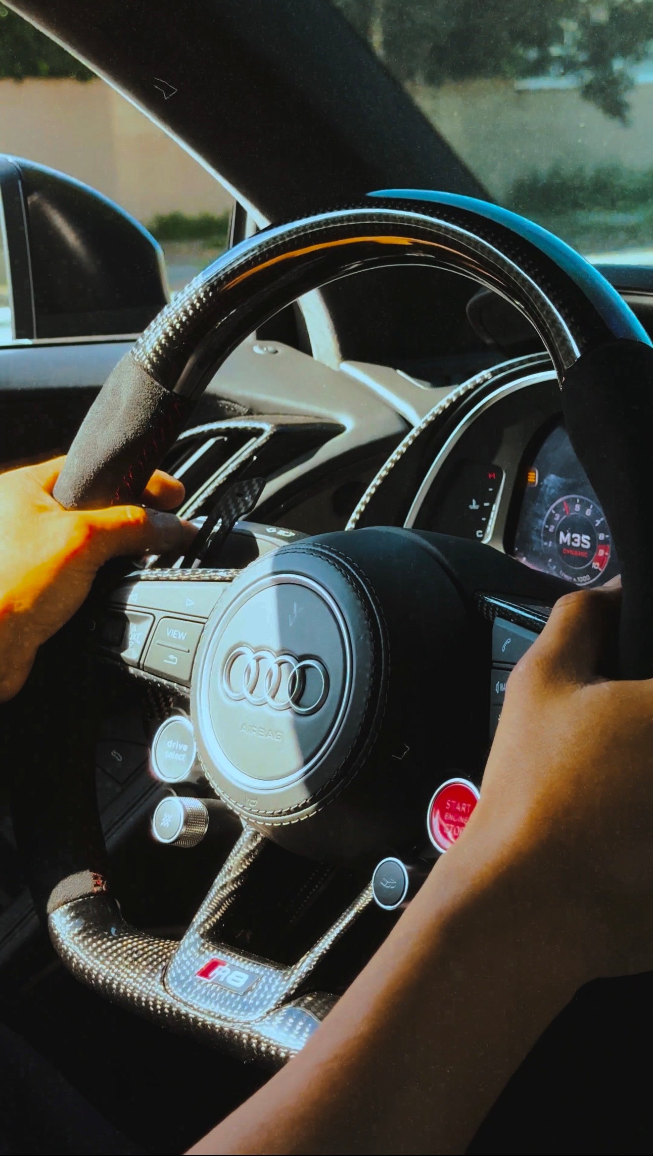 Audi R8 Carbon Fiber Magnetic Paddle Shifter
